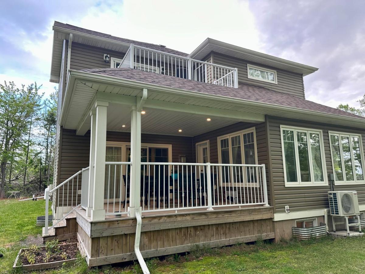 Lotus Moon Apartamento Charlottetown Exterior foto