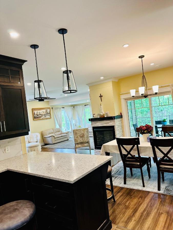 Lotus Moon Apartamento Charlottetown Exterior foto